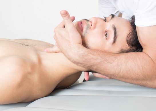 Pompage cervicale: serve per il dolore al collo?